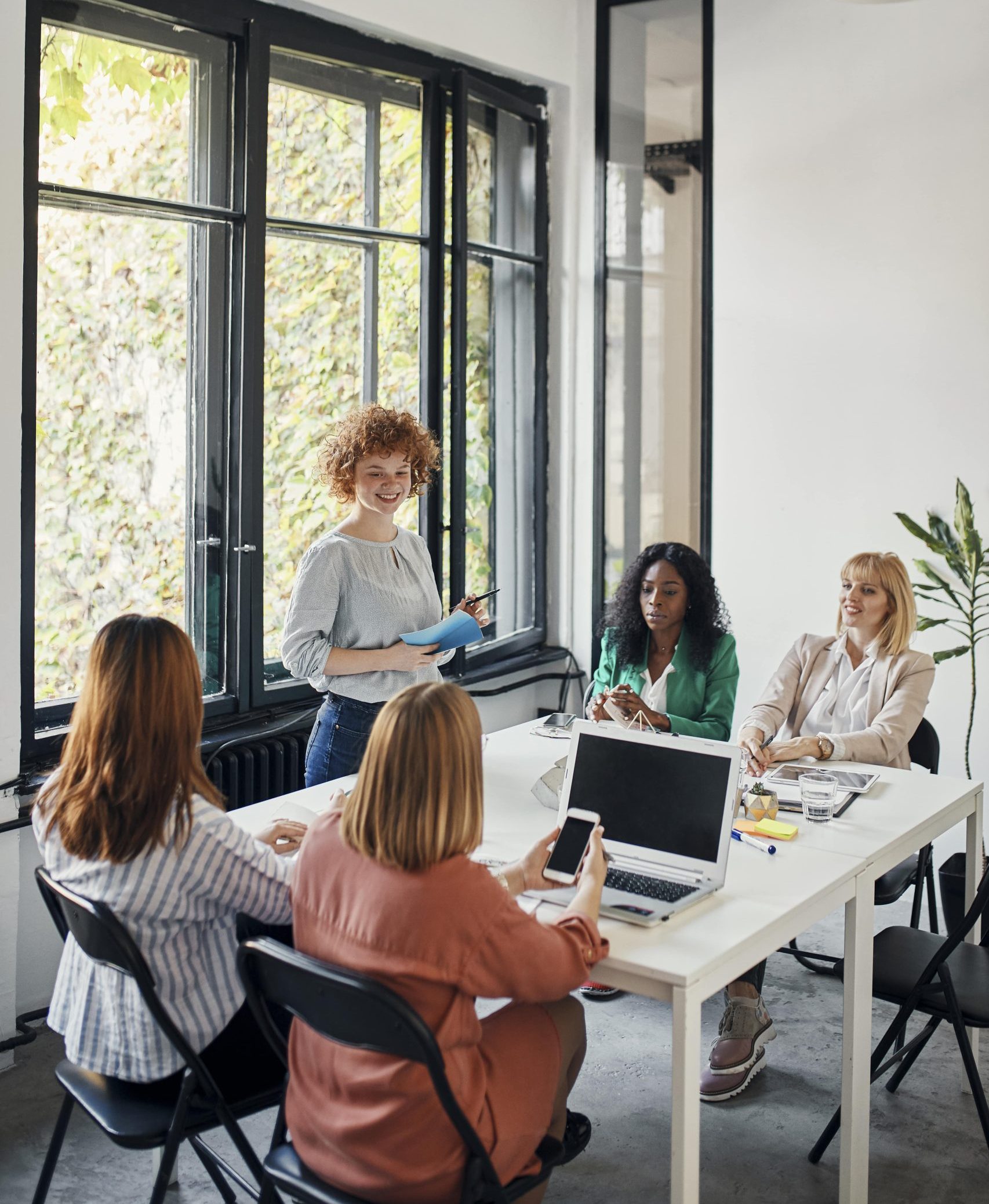 businesswomen having a meeting in office 2022 12 16 22 01 05 utc min scaled e1695637242164